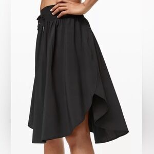 LuLu Lemon Black Athletic Skirt Mid Length Size 2